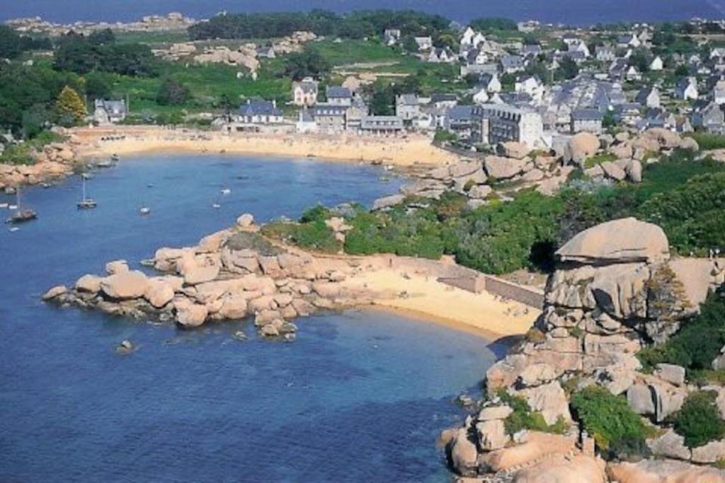 Studio Les Pieds Dans L'Eau Au Port De Ploumanac'H Перос-Гирек Екстериор снимка